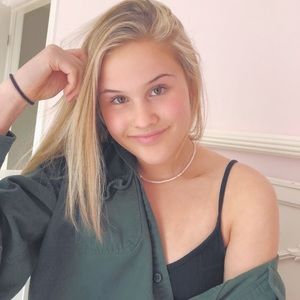 Meet your Posher, Pia